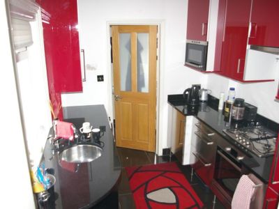 Property Image for 370A Walton Rd, Molesey, West Molesey KT8 2JE, UK