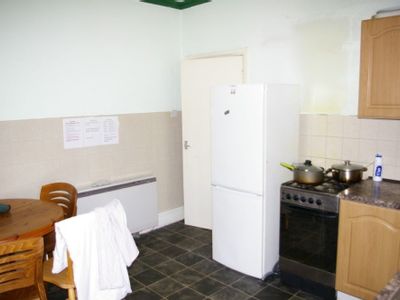 Property Image for The Courtyard, 95 Hersham Rd, Walton-on-Thames KT12 1RN, UK