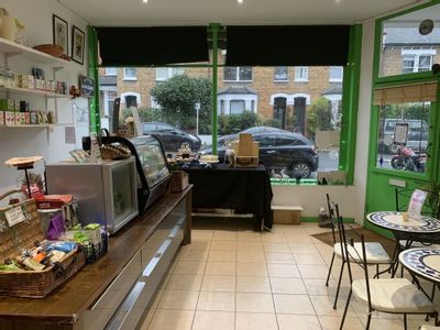 Property Image for 12 Bishopsmead Parade, East Horsley, Leatherhead KT24 6RT, UK