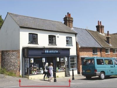 Property Image for 15 High St, Steyning BN44 3GG, UK