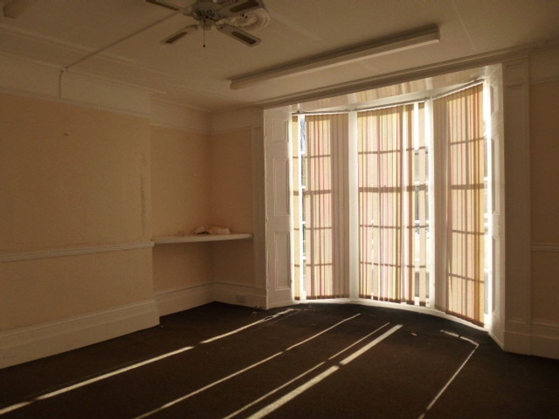 31 Lexden Rd, Colchester CO3 3PX, UK
