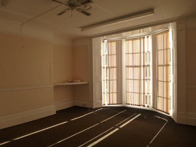 Property Image for 31 Lexden Rd, Colchester CO3 3PX, UK