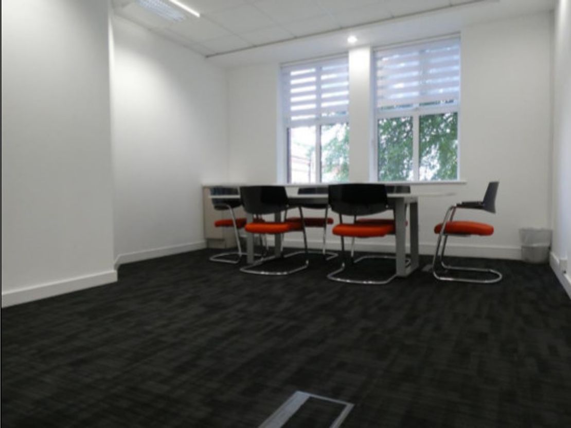 26 Market St, Altrincham WA14 1SA, UK