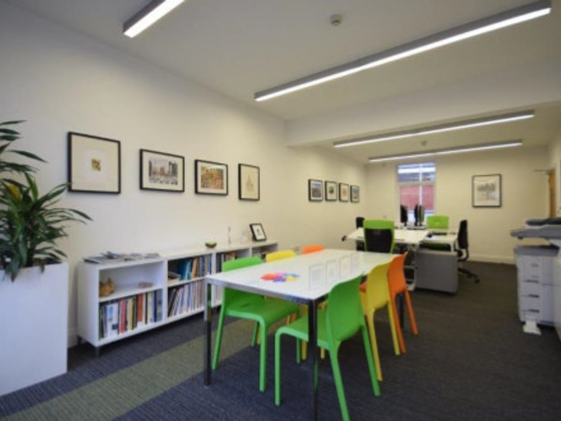 14 Newton Rd, Altrincham WA14 1LY, UK
