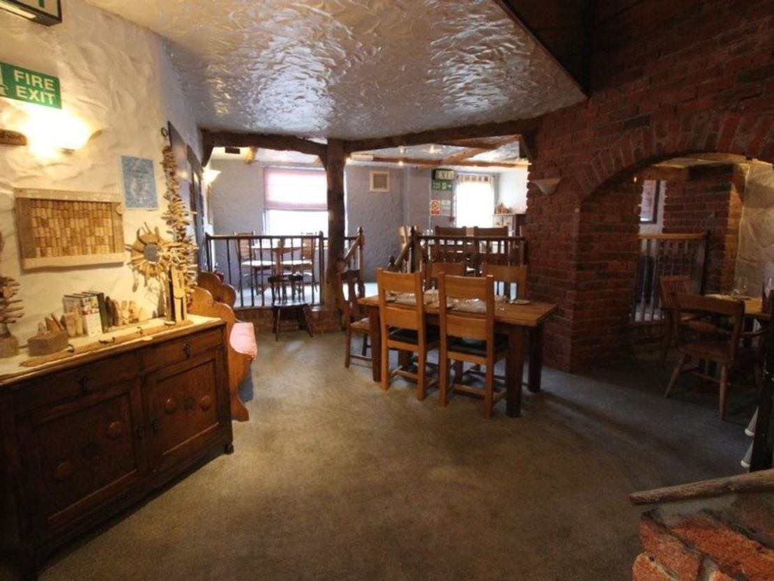 2 Brewery Terrace, Saundersfoot SA69 9HG, UK
