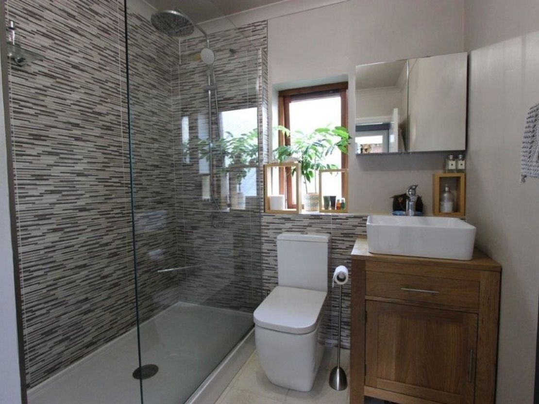 2 Brewery Terrace, Saundersfoot SA69 9HG, UK