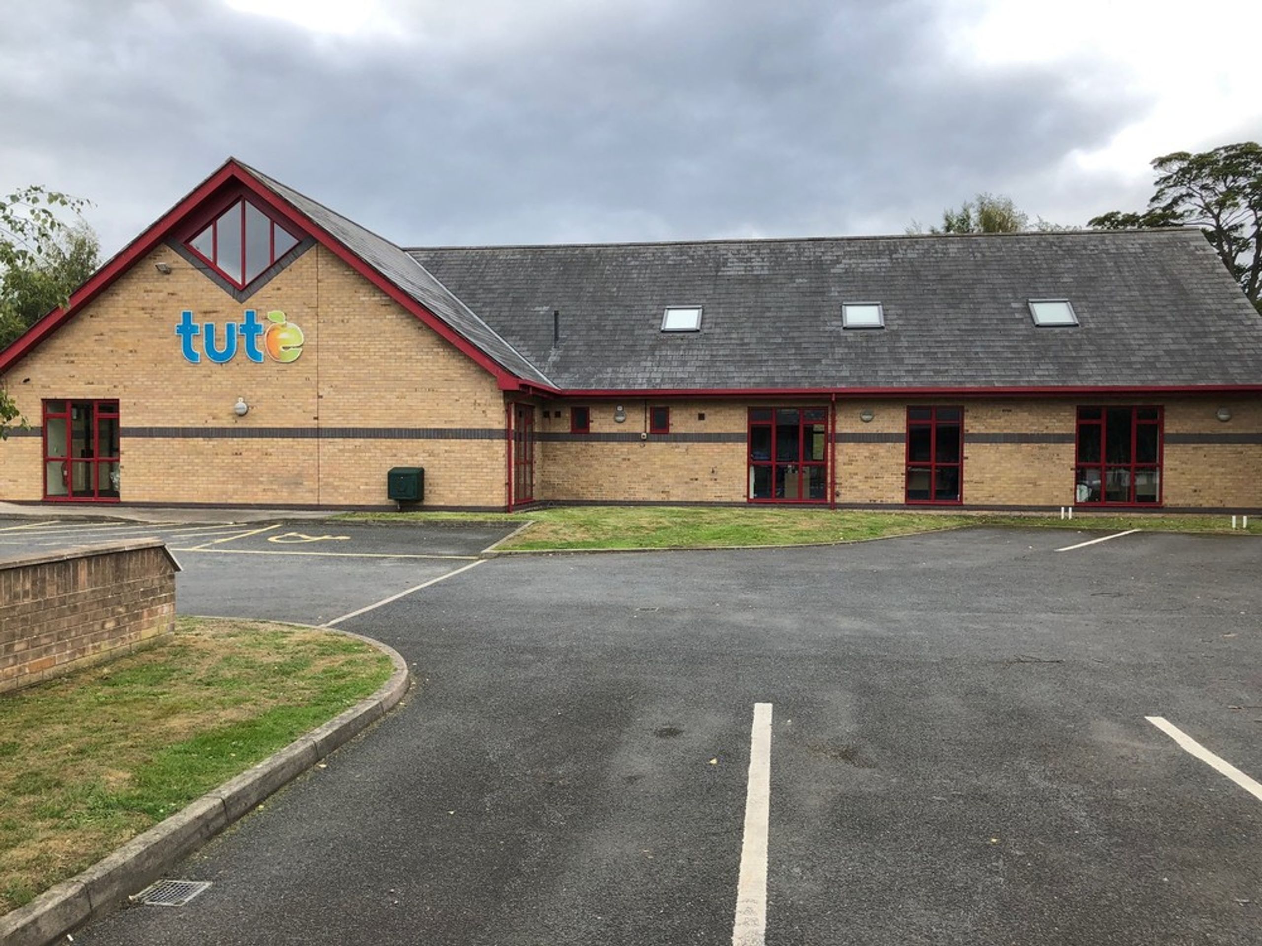 To Let 3 Chesney Ct, Wrexham LL13 7YP, UK PropList