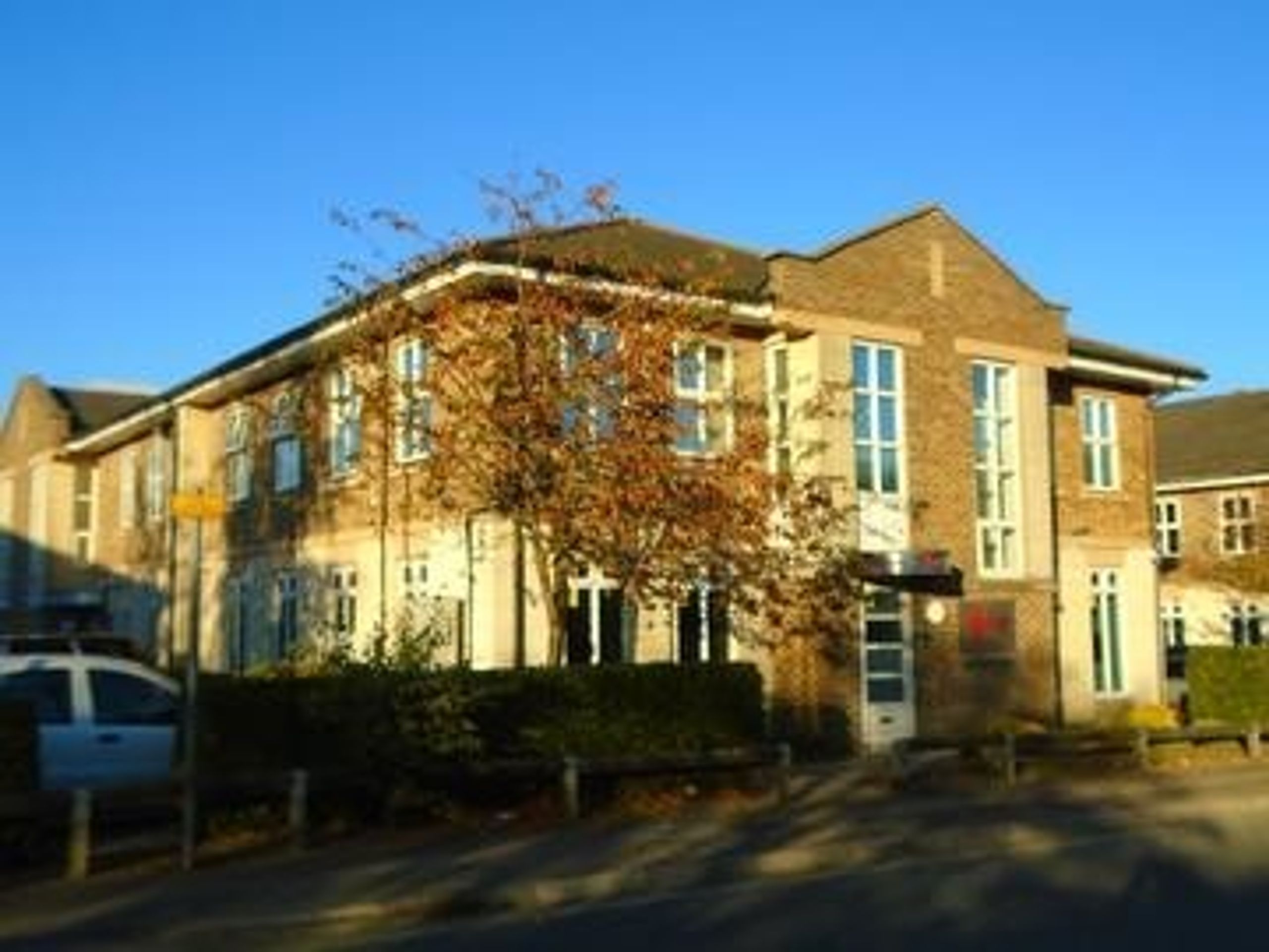 For Sale 10 Boundary Way, Hemel Hempstead HP2 7BF, UK PropList