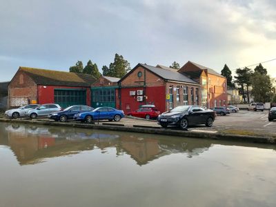 Property Image for Unit 2 Wharf St, Warwick CV34 5LB, UK