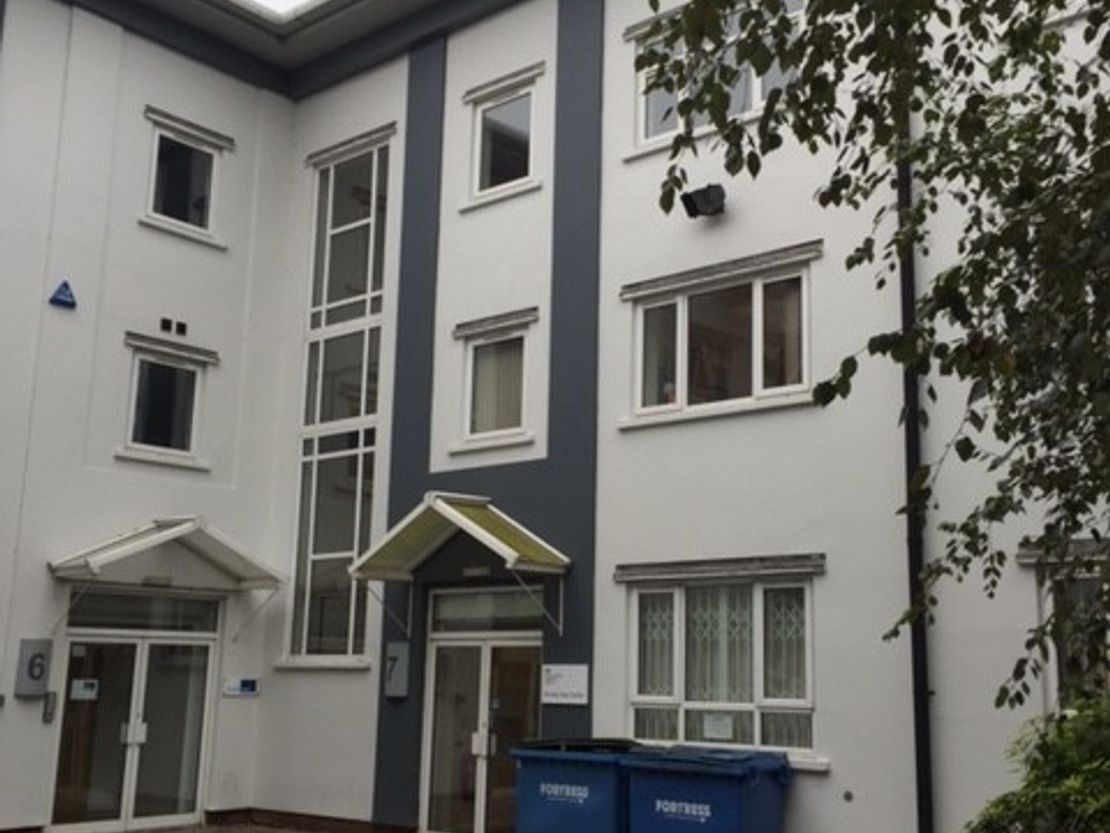 2 Budbrooke Rd, Warwick CV34 5LZ, UK