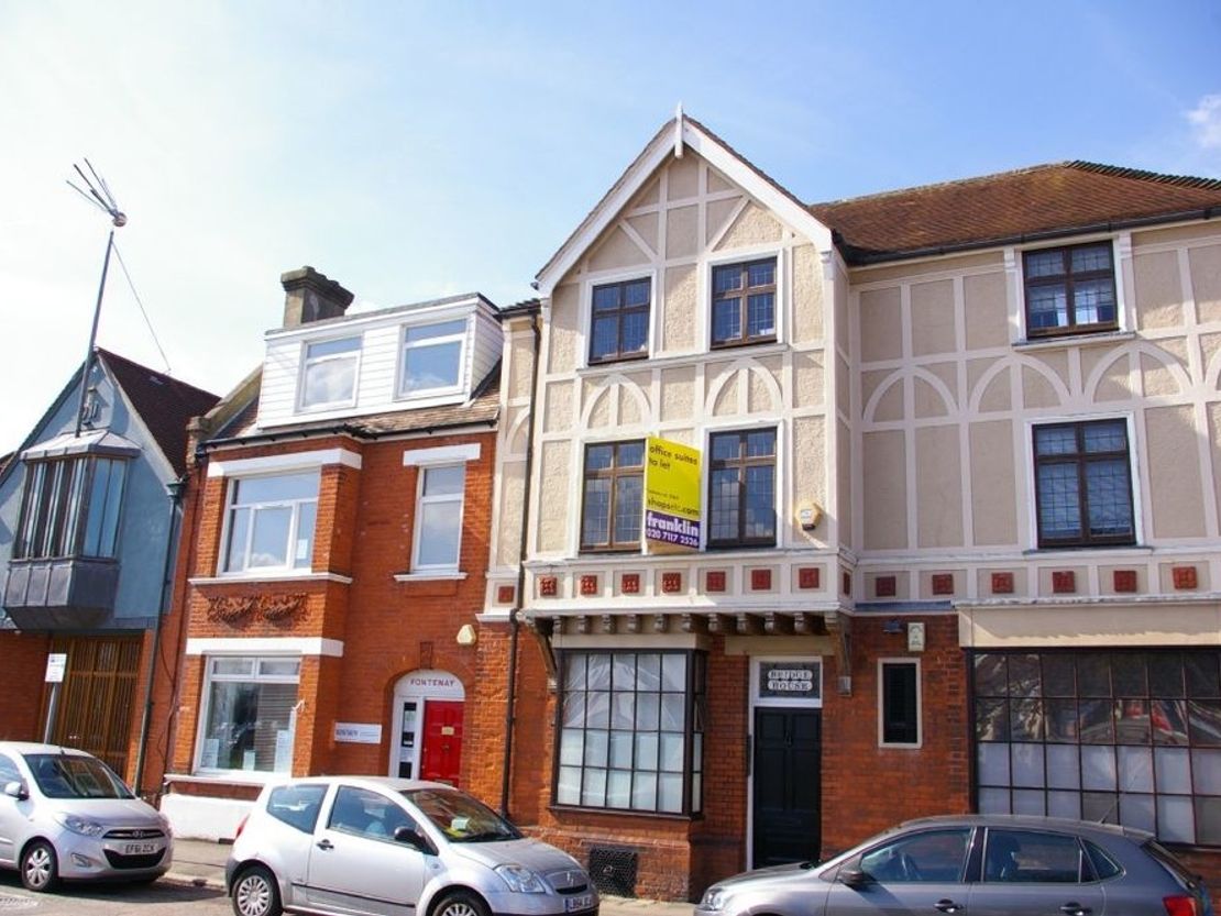19 Creek Rd, Molesey, East Molesey KT8 9BE, UK