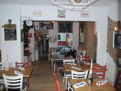Property Image for 170-174 Queen's Rd, Buckhurst Hill IG9 5BD, UK