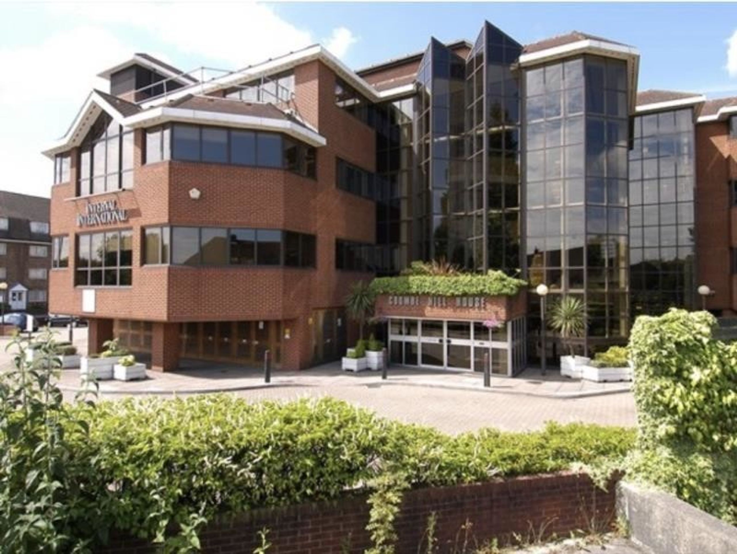 To Let Coombe Hill House, Beverley Way, Wimbledon, London SW20 0AR, UK