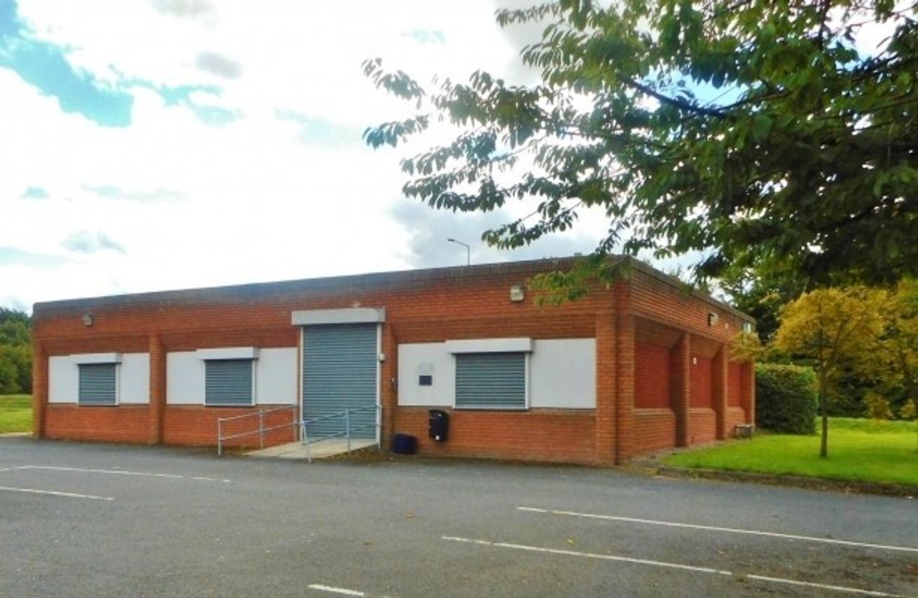 For Sale Garage, Telford TF7 4QU, UK PropList