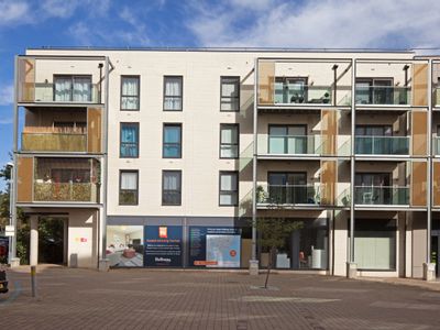 Property Image for 68 Cunard Square, Townfield Street, Chelmsford, Essex, CM1 1AQ