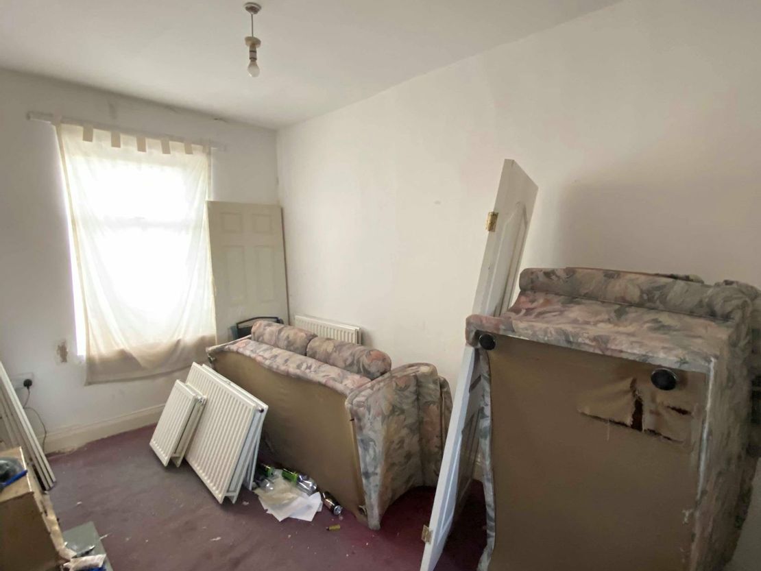 5 Shields Place,