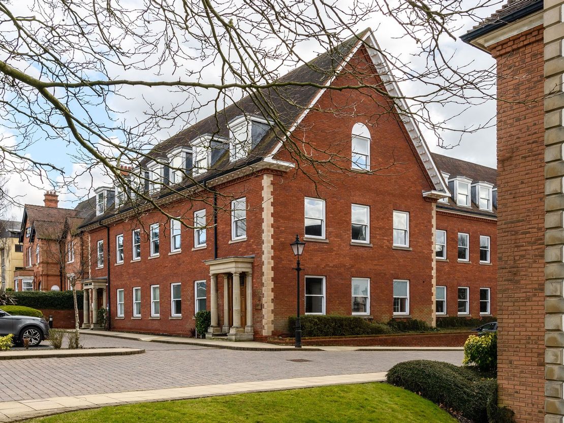 Princes Gate, Solihull