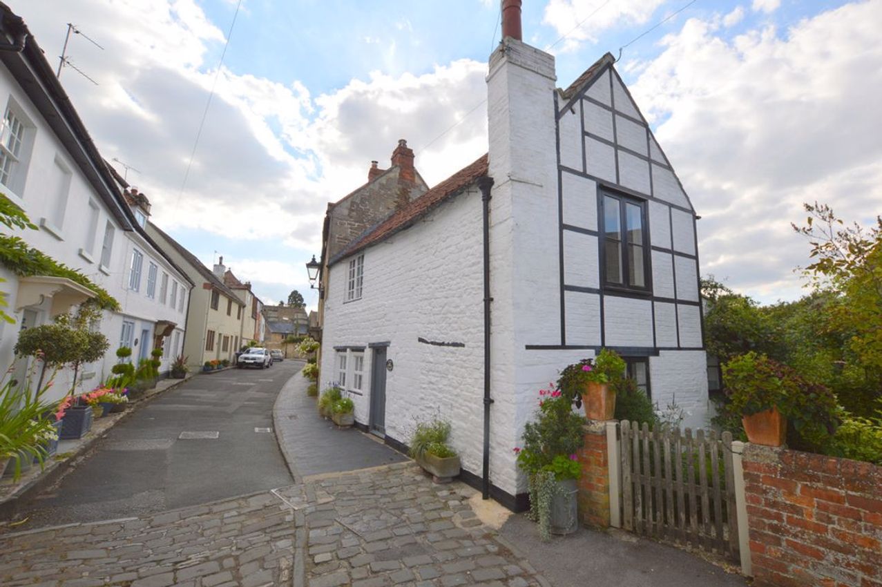 For Sale Church Walk, Melksham PropList