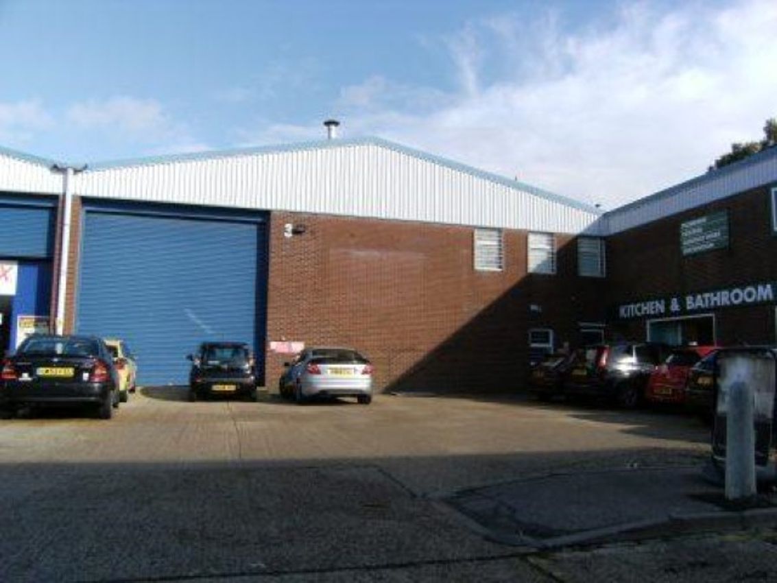 To Let Unit 3 Horsham Trading Estate, Foundry Lane, Horsham , West