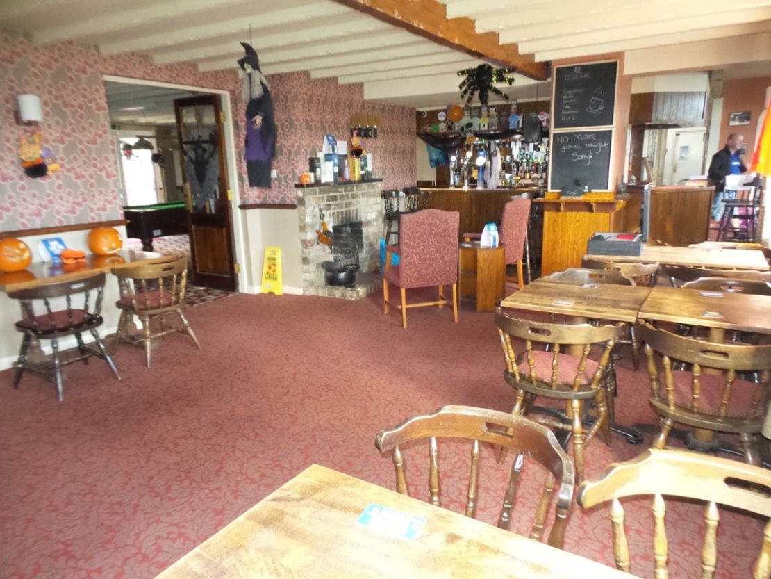 Crossroads Inn | Lincoln Road | East Barkwith | Market Rasen | LN8 5RW