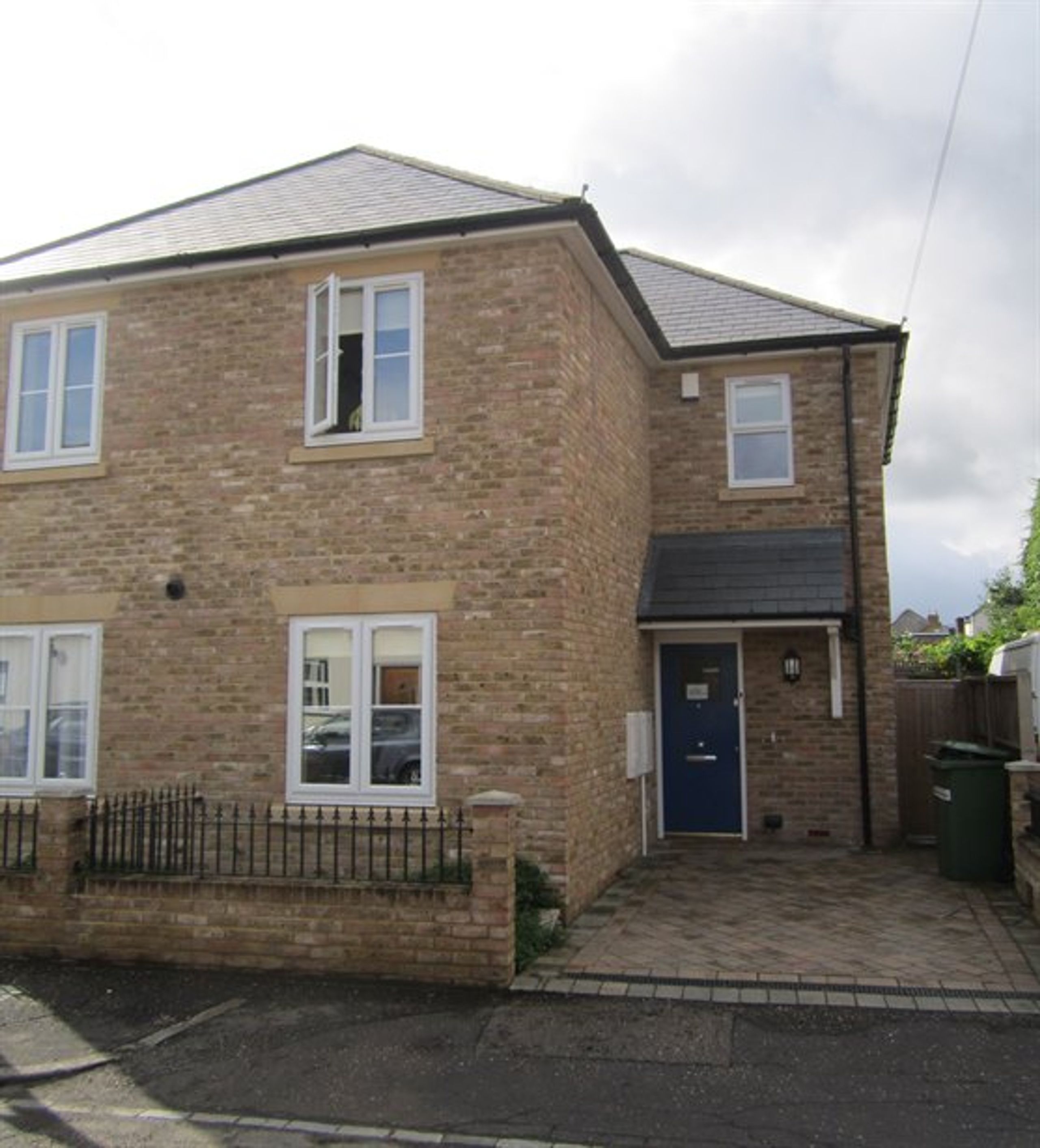 To Let 4 Latimer Road, Teddington PropList