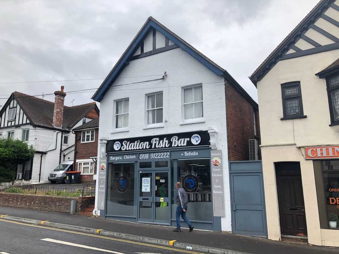 For Sale 42 Station Road, Wokingham, Berkshire, RG40 2AE PropList