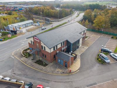 Property Image for Great Eastern House, Junction 7 Business Park, Wakefield Road, Leeds, West Yorkshire, LS10 3DQ
