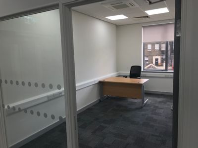 Property Image for 160 Falcon Road, London, Greater London, SW11 2LN